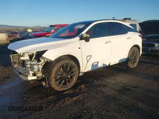 2024 Lexus RX 500h F Sport Performance z VIN 2T2BCMEA1RC012987, wystawiony jako IAAI lot #41365365 z przebiegiem 18 400 mil mil oraz . Historia ofert i sprzedaży dostępna na DreamBid. Obrazek 19.