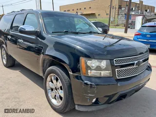 2008 Chevrolet Suburban LTZ with VIN 1GNFC16018R193868, listed as a Copart auction lot 50950405 with 193,219 mi miles and Clean Title. Bid and sale history available at carsss.com. Image 1.