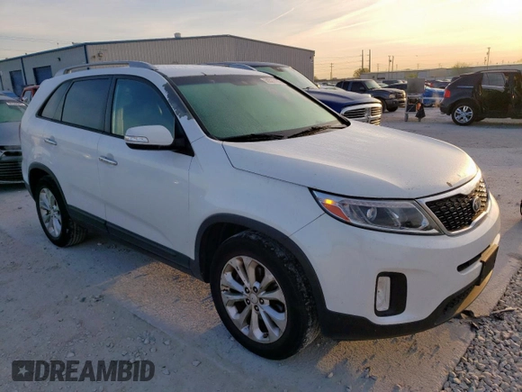 2014 Kia Sorento EX with VIN 5XYKU4A76EG431864, listed as a Copart auction lot 50921135 with 151,620 mi miles and Clean Title. Bid and sale history available at carsss.com. Image 4.