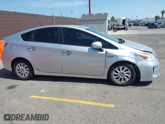 2013 Toyota Prius with VIN JTDKN3DP2D3033377, listed as a IAAI auction lot 42465127 with 182,789 mi miles and . Bid and sale history available at DreamBid. Image 13.