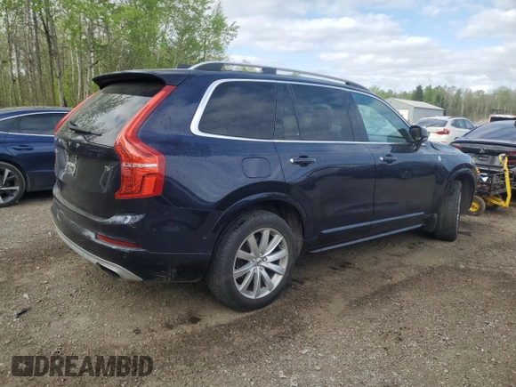 2016 Volvo XC90 T6 Momentum z VIN YV4A22PK2G1065953, wystawiony jako Copart lot #56627265 z przebiegiem 147 936 mil mil oraz Czysty tytuł • Clean title. Historia ofert i sprzedaży dostępna na DreamBid. Obrazek 3.