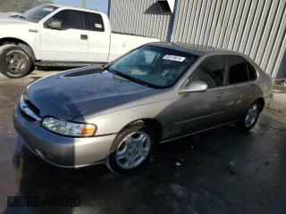 2001 Nissan Altima GXE with VIN 1N4DL01A71C182768, listed as a Copart auction lot 83519974 with 149,572 mi miles and Salvage Title. Bid and sale history available at carsss.com. Image 1.