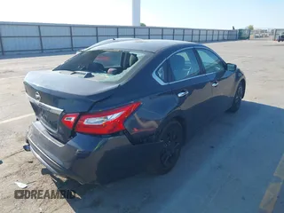 2016 Nissan Altima S z VIN 1N4AL3AP9GC121181, wystawiony jako IAAI lot #42227421 z przebiegiem 135 545 mil mil oraz . Historia ofert i sprzedaży dostępna na DreamBid. Obrazek 4.
