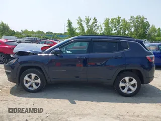 2019 Jeep Compass Latitude z VIN 3C4NJDBB2KT650866, wystawiony jako IAAI lot #42363259 z przebiegiem 43 202 mil mil oraz . Historia ofert i sprzedaży dostępna na DreamBid. Obrazek 14.
