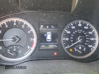 2020 Hyundai Santa Fe SE z VIN 5NMS23AD2LH245599, wystawiony jako Copart lot #55875425 z przebiegiem 133 074 mil mil oraz Szkoda całkowita • Salvage title. Historia ofert i sprzedaży dostępna na DreamBid. Obrazek 9.