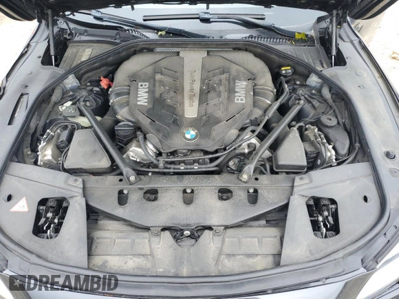 2015 BMW 7 Series 750Li xDrive with VIN WBAYF8C58FD655495, listed as a Copart auction lot 61584405 with 105,249 mi miles and Clean title. Bid and sale history available at DreamBid. Image 11.