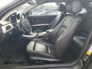 2011 BMW 3 Series 335i xDrive с VIN WBAKF9C51BE262129, выставлен на аукционе Copart как лот 52133195 с пробегом 99 942 миль миль и Чистый • Clean title. История ставок и продаж доступна на DreamBid. Изображение 7.