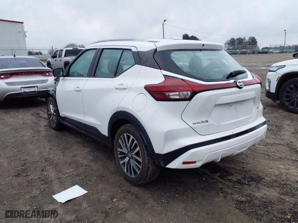 2021 Nissan Kicks SV with VIN 3N1CP5CV9ML501123, listed as a IAAI auction lot 41622830 with 100,000 mi miles. Bid and sale history available at carsss.com. Image 3.