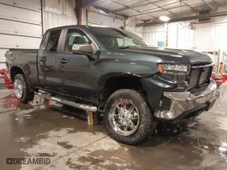 2019 Chevrolet Silverado 1500 LT with VIN 1GCRYDED7KZ300975, listed as a IAAI auction lot 41608865 with 157,912 mi miles. Bid and sale history available at carsss.com. Image 1.