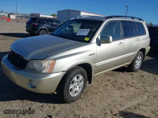 2002 Toyota Highlander with VIN JTEGF21A420061415, listed as a IAAI auction lot 41788302 with 135,412 mi miles. Bid and sale history available at carsss.com. Image 2.