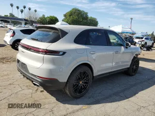 2024 Porsche Cayenne с VIN WP1AA2AY5RDA13168, выставлен на аукционе Copart как лот 50158205 с пробегом 4 568 миль миль и Списание • Salvage title. История ставок и продаж доступна на DreamBid. Изображение 3.