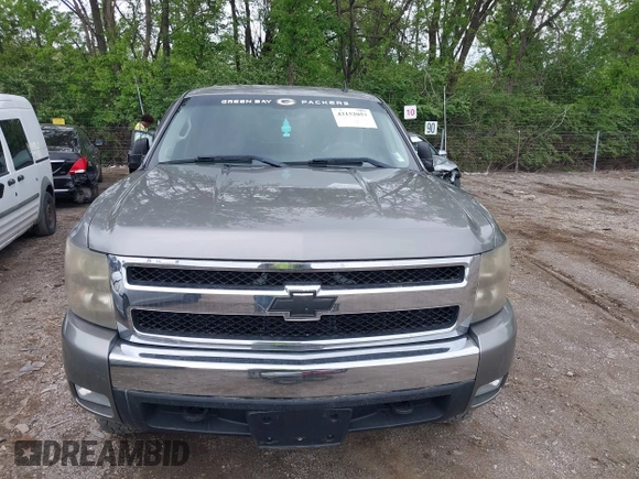 2007 Chevrolet Silverado 1500 LTZ with VIN 2GCEK13M471660691, listed as a IAAI auction lot 42152051 with 210,906 mi miles. Bid and sale history available at carsss.com. Image 12.