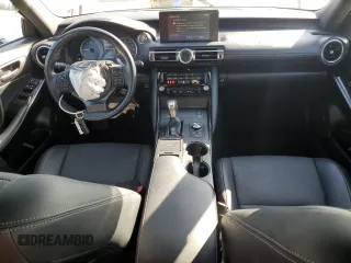 2021 Lexus IS 300 z VIN JTHCA1D29M5115392, wystawiony jako Copart lot #52766865 z przebiegiem 35 358 mil mil oraz Szkoda całkowita • Salvage title. Historia ofert i sprzedaży dostępna na DreamBid. Obrazek 8.