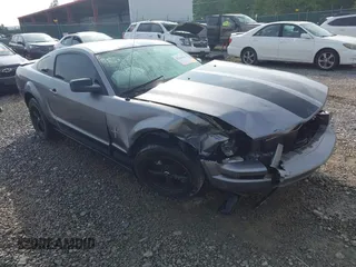 2007 Ford Mustang Deluxe with VIN 1ZVFT80N375332942, listed as a IAAI auction lot 42247026 with 91,352 mi miles and . Bid and sale history available at DreamBid. Image 1.