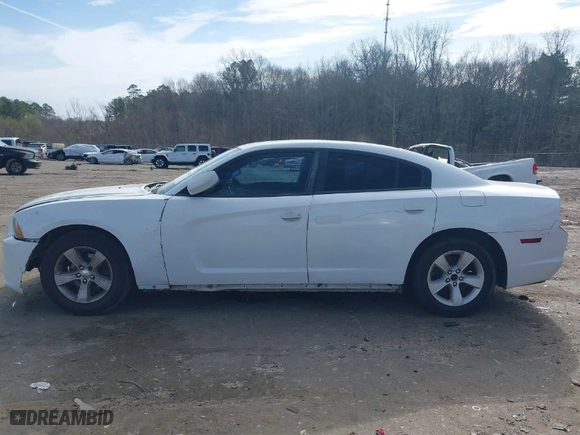 2014 Dodge Charger SE with VIN 2C3CDXBG5EH368413, listed as a IAAI auction lot 41738440 with NaN miles. Bid and sale history available at carsss.com. Image 14.