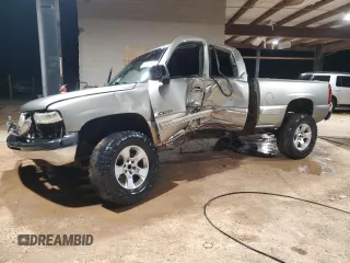 2000 Chevrolet Silverado 1500 with VIN 2GCEC19V4Y1262640, listed as a Copart auction lot 85841844 with 0 mi miles and Non Repairable. Bid and sale history available at carsss.com. Image 1.