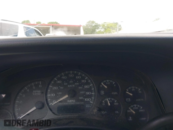 2001 Chevrolet Suburban LS z VIN 3GNEC16T71G254622, wystawiony jako IAAI lot #42115442 z przebiegiem Nie podano mil oraz . Historia ofert i sprzedaży dostępna na DreamBid. Obrazek 16.