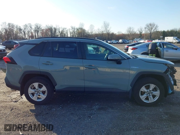 2019 Toyota RAV4 Hybrid XLE with VIN JTMRWRFV0KD013274, listed as a IAAI auction lot 41918992 with 97,850 mi miles. Bid and sale history available at carsss.com. Image 13.