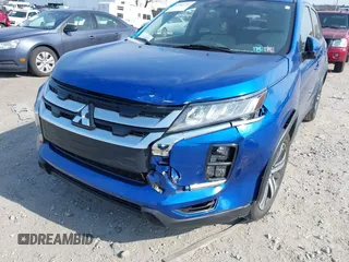 2021 Mitsubishi Outlander Sport SE with VIN JA4APVAU4MU029461, listed as a IAAI auction lot 41902731 with 32,016 mi miles. Bid and sale history available at carsss.com. Image 6.