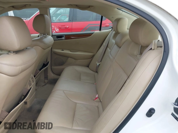 2005 Lexus ES 330 with VIN JTHBA30G355104818, listed as a IAAI auction lot 42068822 with 162,043 mi miles. Bid and sale history available at carsss.com. Image 8.