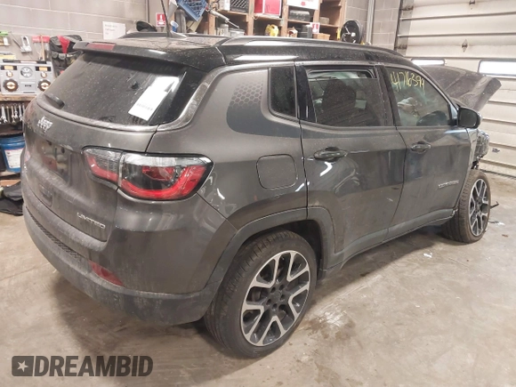 2018 Jeep Compass Limited with VIN 3C4NJDCB9JT245942, listed as a IAAI auction lot 41716399 with 67,587 mi miles. Bid and sale history available at carsss.com. Image 4.