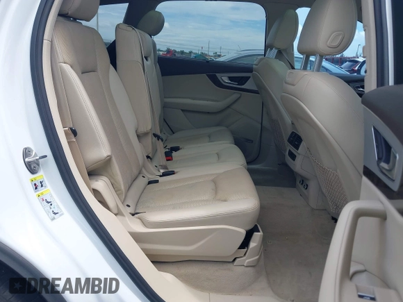 2018 Audi Q7 Premium Plus z VIN WA1LHAF79JD004553, wystawiony jako IAAI lot #42591653 z przebiegiem 65 349 mil mil oraz . Historia ofert i sprzedaży dostępna na DreamBid. Obrazek 8.