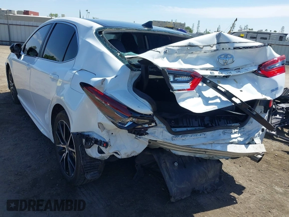 2021 Toyota Camry SE Nightshade with VIN 4T1G11AKXMU478406, listed as a IAAI auction lot 42106018 with 51,990 mi miles and . Bid and sale history available at DreamBid. Image 6.
