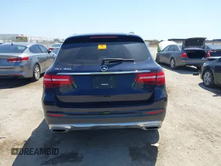 2019 Mercedes-Benz GLC 300 with VIN WDC0G4JB2KV183985, listed as a IAAI auction lot 42004134 with Not provided miles and . Bid and sale history available at DreamBid. Image 16.