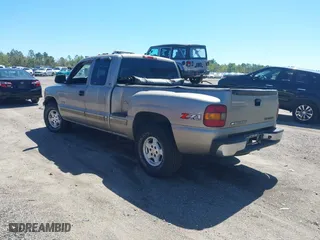 2002 Chevrolet Silverado 1500 LS with VIN 2GCEK19V721268944, listed as a IAAI auction lot 41822816 with 143,281 mi miles. Bid and sale history available at carsss.com. Image 3.