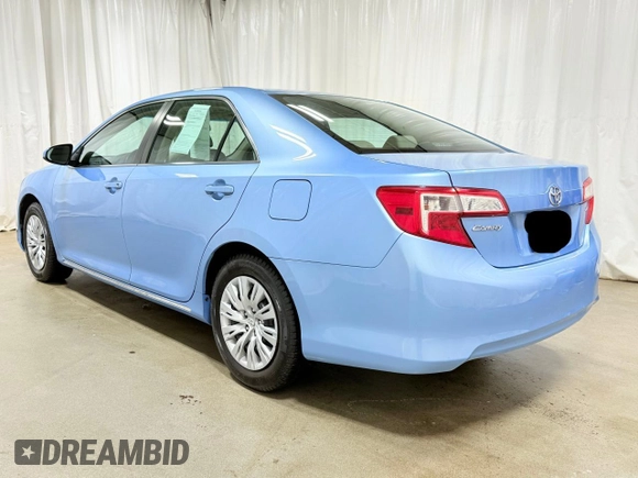 2014 Toyota Camry L with VIN 4T4BF1FK4ER360492, listed as a Copart auction lot 55798335 with 72,005 mi miles and Clean Title. Bid and sale history available at carsss.com. Image 3.