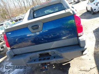 2002 Chevrolet Avalanche with VIN 3GNEC13T72G231637, listed as a IAAI auction lot 41639440 with 315,239 mi miles and . Bid and sale history available at DreamBid. Image 16.