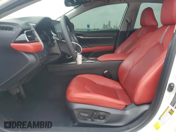 2022 Toyota Camry XSE z VIN 4T1K61AK7NU710392, wystawiony jako Copart lot #55486215 z przebiegiem 49 732 mil mil oraz Szkoda całkowita • Salvage title. Historia ofert i sprzedaży dostępna na DreamBid. Obrazek 7.