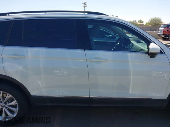 2018 Volkswagen Tiguan SEL с VIN 3VV3B7AX4JM156909, выставлен на аукционе IAAI как лот 42565869 с пробегом 60 886 миль миль и . История ставок и продаж доступна на DreamBid. Изображение 13.
