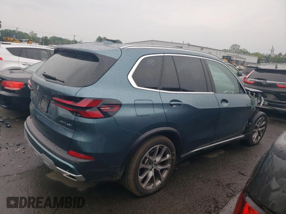 2024 BMW X5 xDrive40i with VIN 5UX23EU02R9T63818, listed as a Copart auction lot 60195525 with 26,773 mi miles and Salvage title. Bid and sale history available at DreamBid. Image 3.