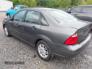 2006 Ford Focus S with VIN 1FAFP34N16W146626, listed as a IAAI auction lot 42194298 with 135,128 mi miles and . Bid and sale history available at carsss.com. Image 3.