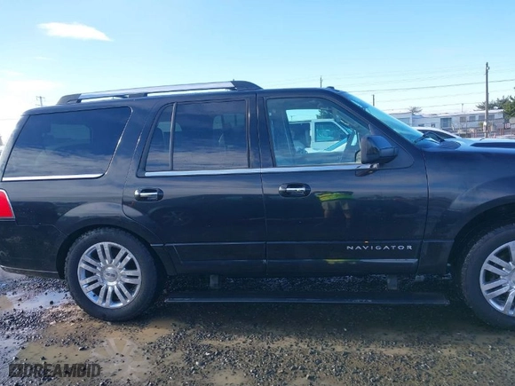 2010 Lincoln Navigator with VIN 5LMJJ2J59AEJ09125, listed as a IAAI auction lot 41549793 with 201,502 mi miles. Bid and sale history available at carsss.com. Image 14.