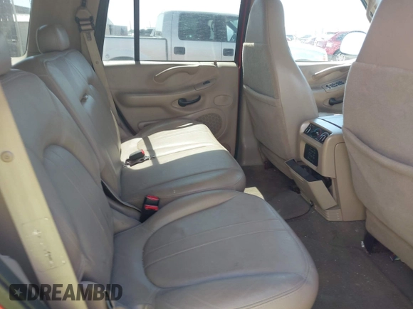 2001 Ford Expedition Eddie Bauer with VIN 1FMPU18LX1LA91135, listed as a IAAI auction lot 42737489 with 123,360 mi miles and . Bid and sale history available at DreamBid. Image 8.