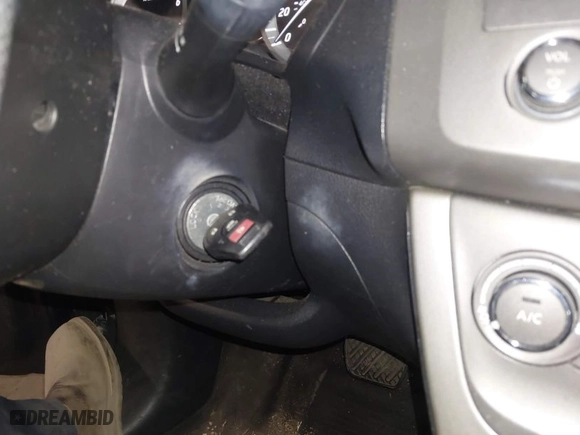 2014 Nissan Sentra SV with VIN 3N1AB7AP7EY215331, listed as a IAAI auction lot 41423935 with 200,419 mi miles. Bid and sale history available at carsss.com. Image 11.
