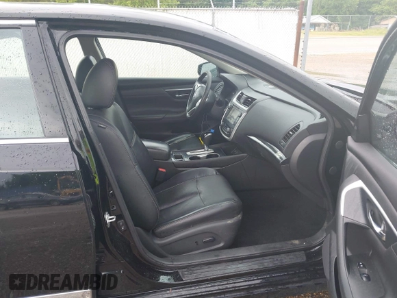 2017 Nissan Altima SR z VIN 1N4AL3AP4HC489298, wystawiony jako IAAI lot #42140956 z przebiegiem 96 126 mil mil oraz . Historia ofert i sprzedaży dostępna na DreamBid. Obrazek 5.