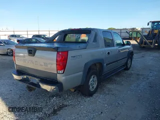 2004 Chevrolet Avalanche Z71 with VIN 3GNEK12T74G334998, listed as a IAAI auction lot 42144586 with 267,992 mi miles and . Bid and sale history available at DreamBid. Image 4.