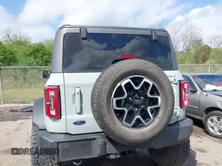 2022 Ford Bronco с VIN 1FMEE5BP9NLB05314, выставлен на аукционе IAAI как лот 41910228 с пробегом Не указан миль и . История ставок и продаж доступна на DreamBid. Изображение 16.