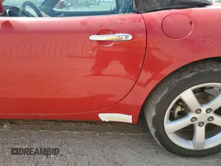 2007 Pontiac Solstice z VIN 1G2MB35BX7Y137681, wystawiony jako Copart lot #67002804 z przebiegiem 133 295 mil mil oraz Szkoda całkowita • Salvage title. Historia ofert i sprzedaży dostępna na DreamBid. Obrazek 12.