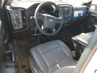 2016 Chevrolet Silverado 3500HD Work Truck z VIN 1GB3CYCGXGZ276157, wystawiony jako Copart lot #56558135 z przebiegiem 112 393 mil mil oraz Czysty tytuł • Clean title. Historia ofert i sprzedaży dostępna na DreamBid. Obrazek 8.