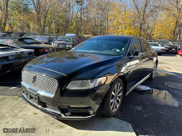 2017 Lincoln Continental Livery with VIN 1LN6L9UK9H5617828, listed as a Copart auction lot 81454764 with 236,983 mi miles and Clean Title. Bid and sale history available at carsss.com. Image 2.