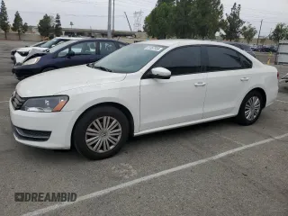 2014 Volkswagen Passat S with VIN 1VWAT7A38EC039905, listed as a Copart auction lot 61387555 with 194,776 mi miles and Salvage title. Bid and sale history available at DreamBid. Image 1.