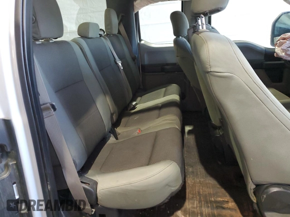 2016 Ford F-150 XLT z VIN 1FTEX1EP6GFB12631, wystawiony jako Copart lot #51947345 z przebiegiem 207 182 mil mil oraz Szkoda całkowita • Salvage title. Historia ofert i sprzedaży dostępna na DreamBid. Obrazek 10.