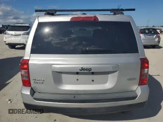 2011 Jeep Patriot Sport with VIN 1J4NF1GB6BD141811, listed as a Copart auction lot 77320484 with 123,966 mi miles and Salvage Title. Bid and sale history available at DreamBid. Image 6.