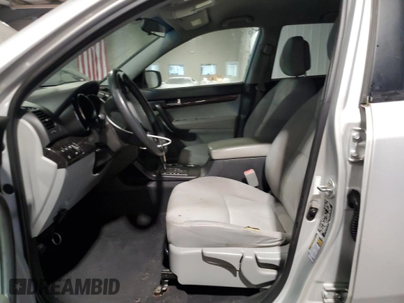 2011 Kia Sorento LX с VIN 5XYKTCA13BG009099, выставлен на аукционе Copart как лот 63863245 с пробегом 141 041 миль миль и Чистый • Clean title. История ставок и продаж доступна на DreamBid. Изображение 7.