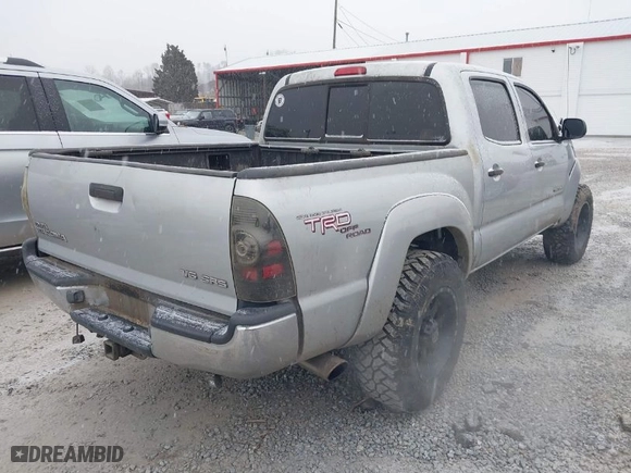 2007 Toyota Tacoma with VIN 5TELU42N07Z436357, listed as a IAAI auction lot 41285063 with 228,128 mi miles. Bid and sale history available at carsss.com. Image 4.