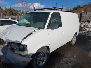 2004 Chevrolet Astro Cargo Van with VIN 1GCDM19XX4B117946, listed as a IAAI auction lot 41483281 with NaN miles. Bid and sale history available at carsss.com. Image 17.